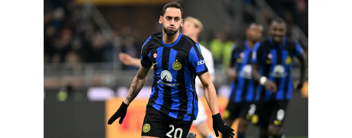 Hakan Çalhanoğlu'ndan rekor