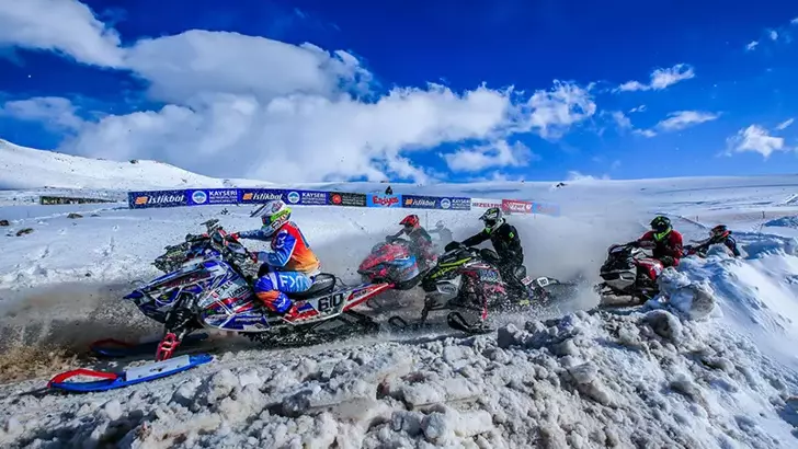 Dünyanın en iyi snowcros sporcuları Erciyes’e geliyor