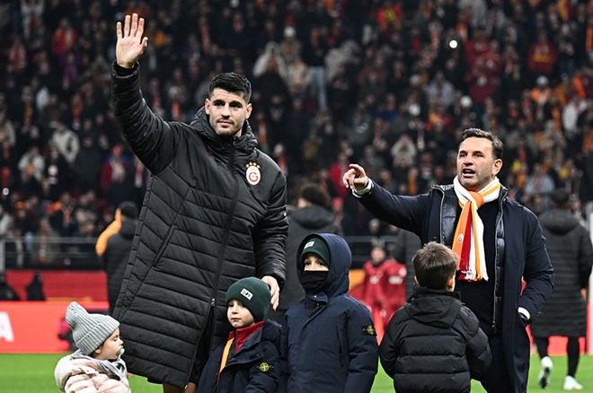 Galatasaray'da 2 yıldız geri dönüyor