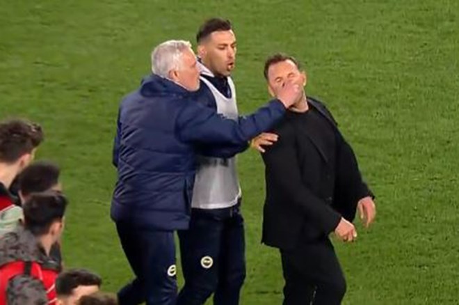 Jose Mourinho'dan Okan Buruk'a olay Hollywood göndermesi