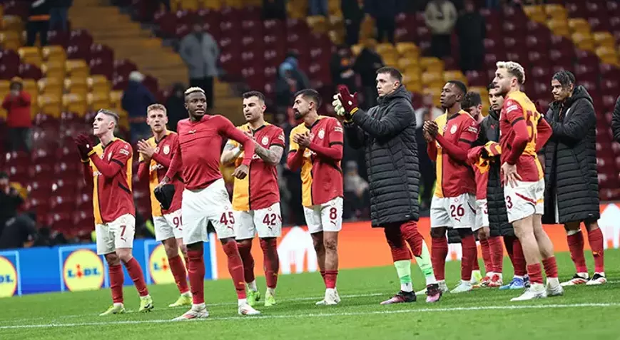 Galatasaray'da futbolculardan prim isyanı! Fenerbahçe sitemi