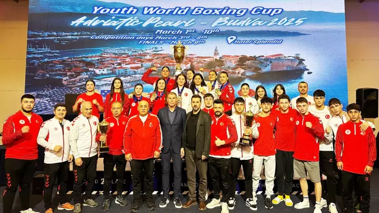 Milli sporcularımız, Gençler Dünya Boks Kupası'nda 9 madalya kazandı